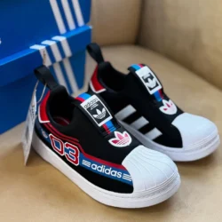 Tênis Adidas