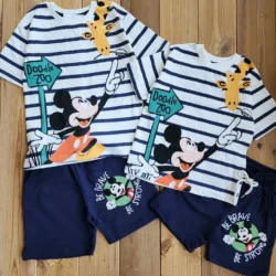 Conjunto Mickey Listrado
